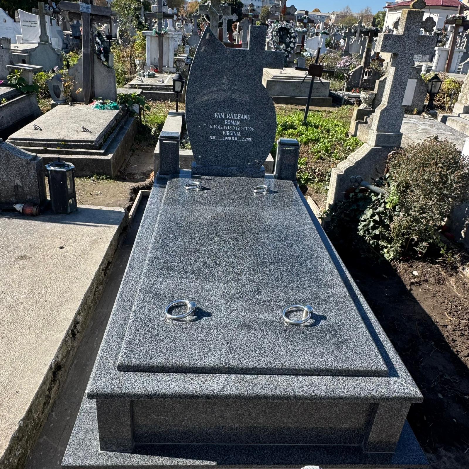 Lucrare funerară Divinum 8