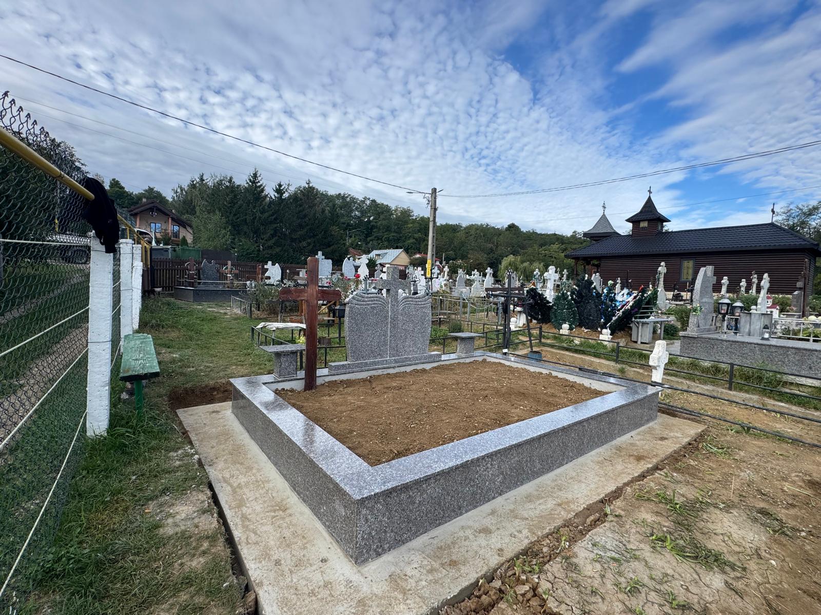Lucrare funerară Divinum 18