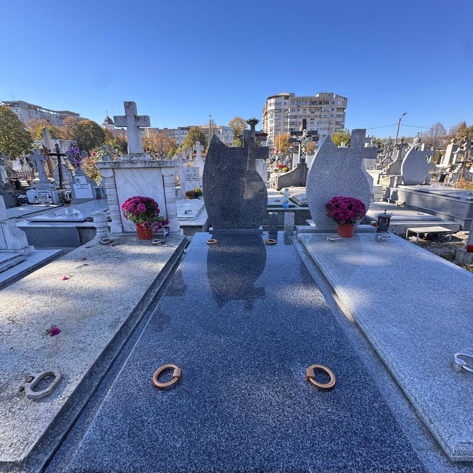 Lucrare funerară Divinum 24