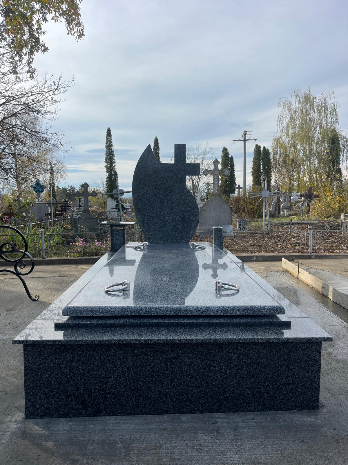 Lucrare funerară Divinum 30