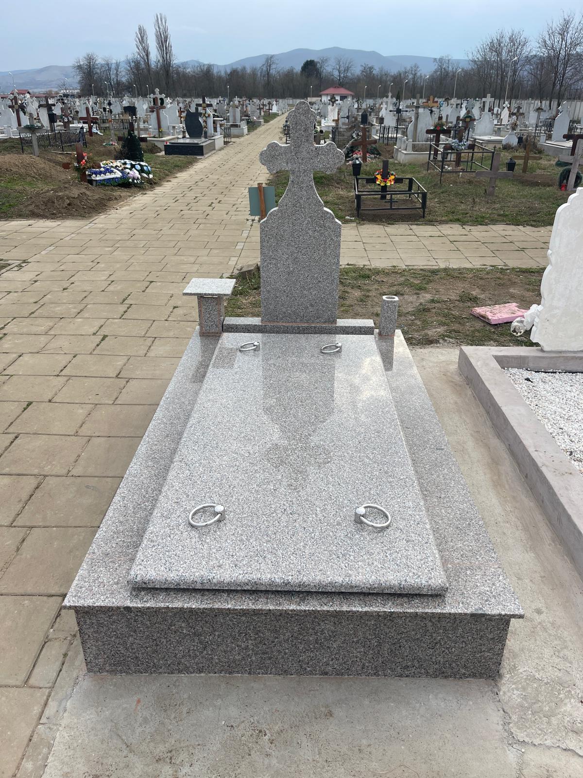 Lucrare funerară Divinum 76