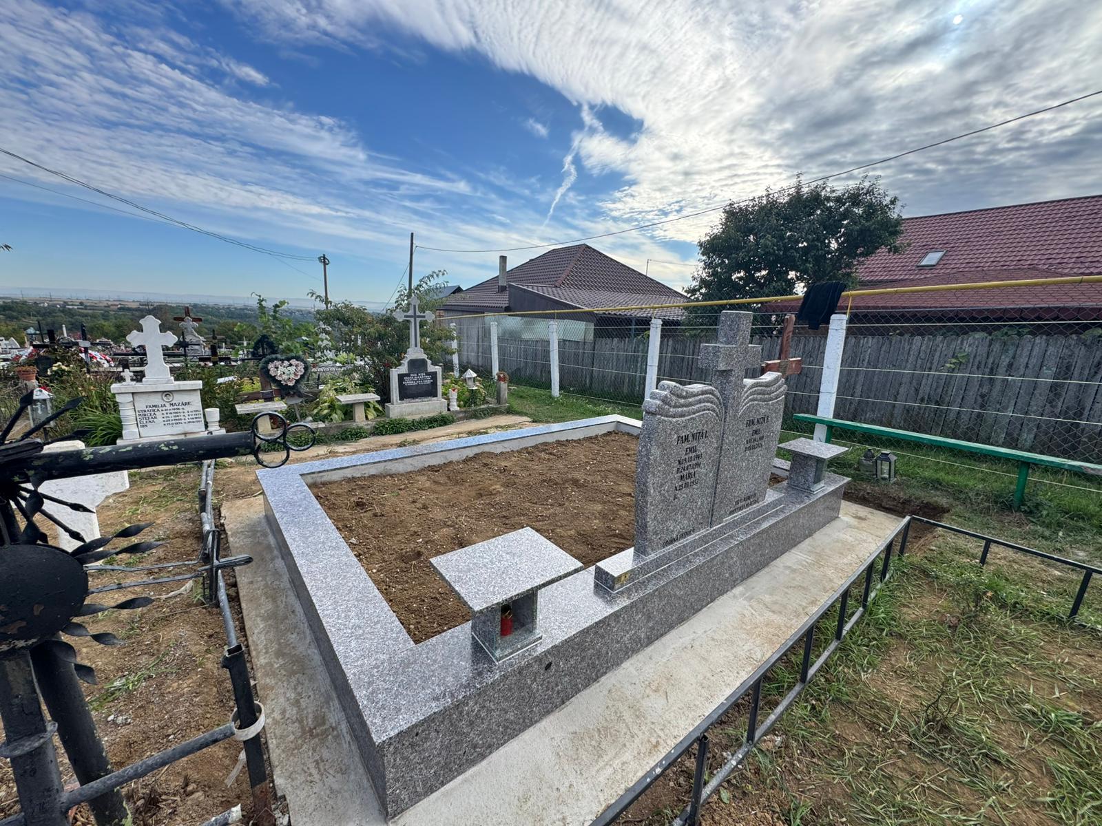 Lucrare funerară Divinum 81