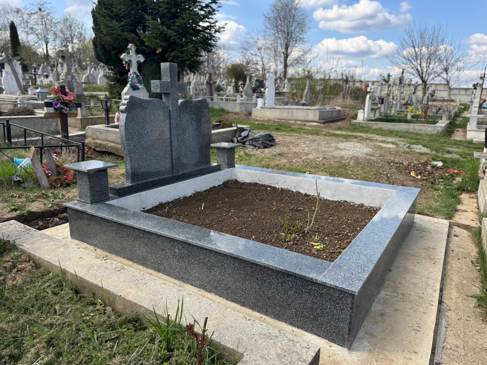 Lucrare funerară Divinum 118