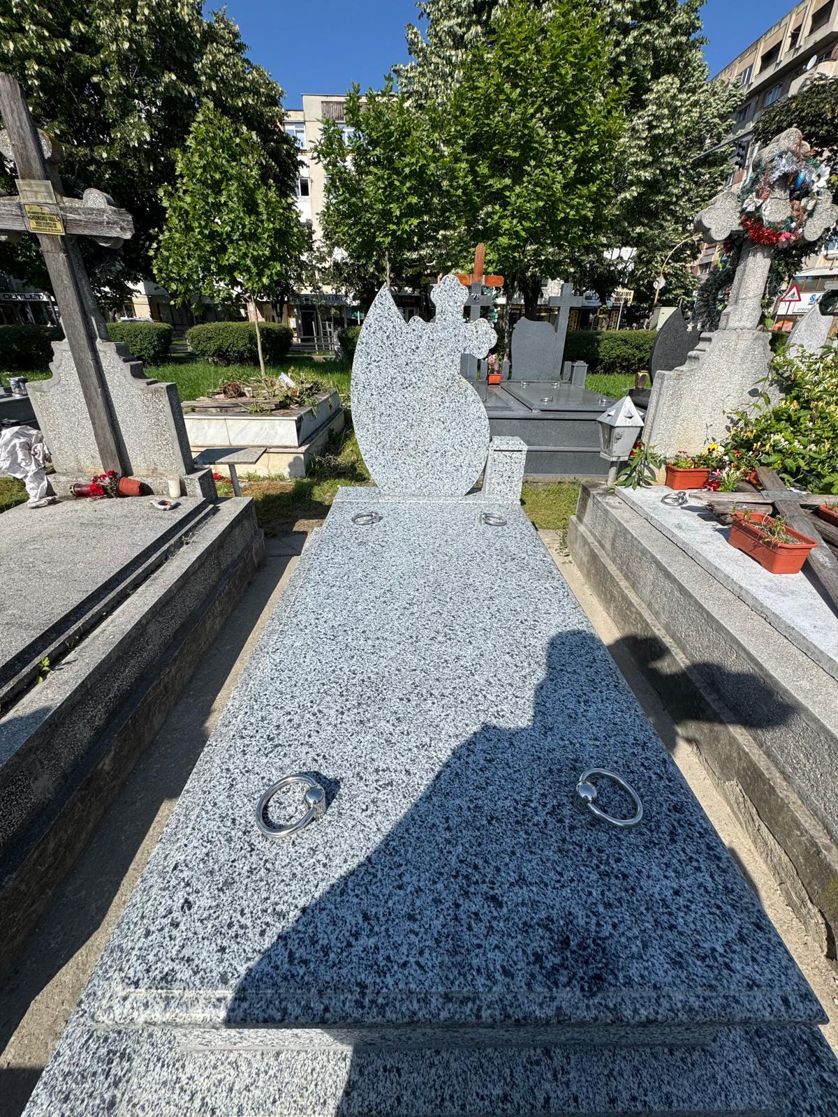 Lucrare funerară Divinum 121
