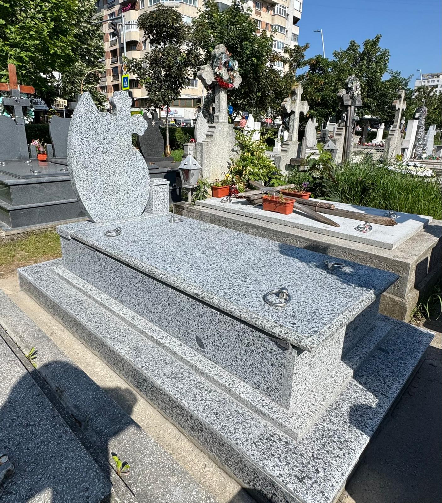 Lucrare funerară Divinum 122